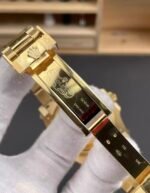 劳力士 潜航者诶日历型（18K黄金款，皇家蓝色表盘及蓝色外圈） - immagine 7